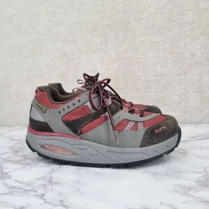 Ryn Trail Red Gray Athletic Shoe US Size 6  Korean 235  Hiking Running